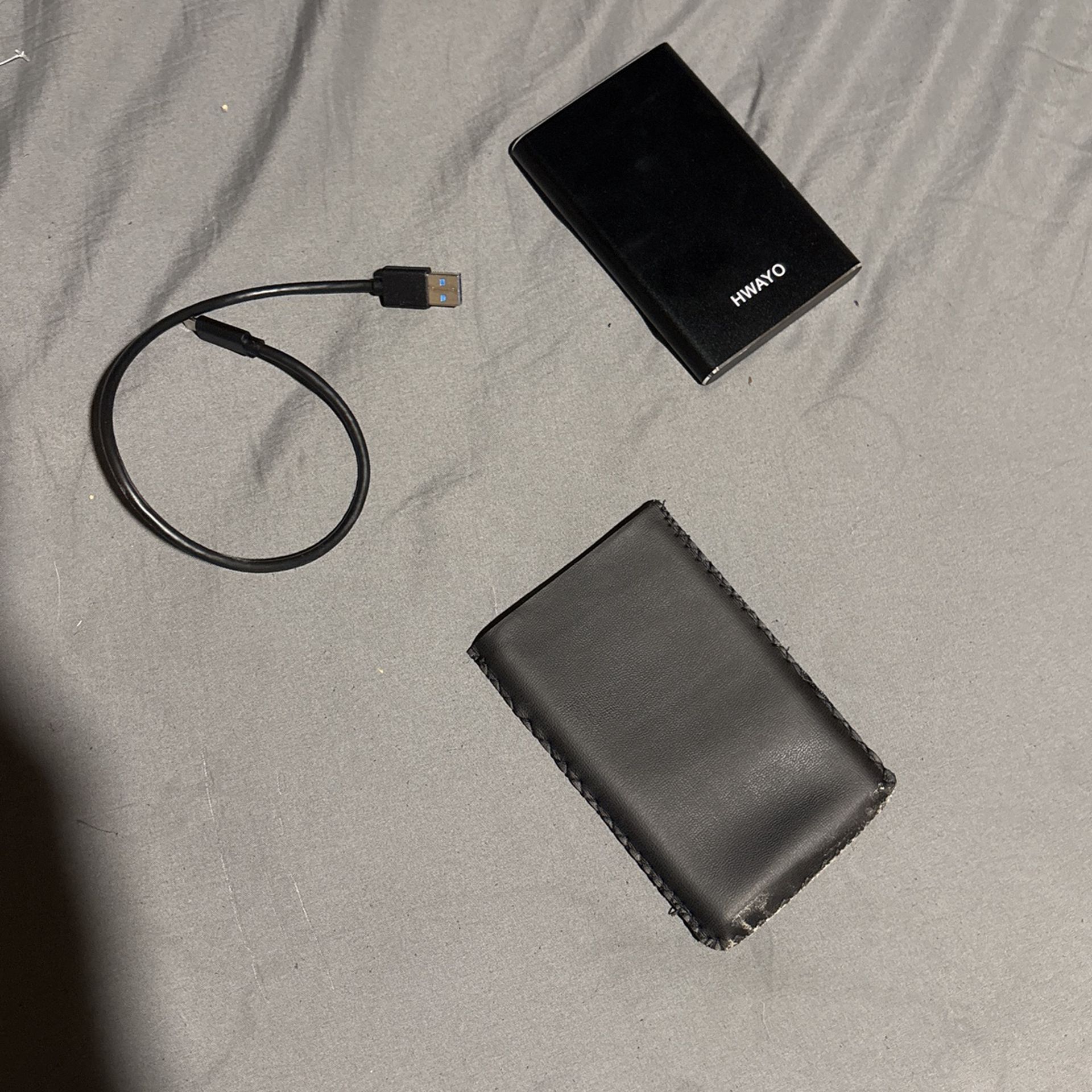 HWAYO external Storage (750Gb) Comes With Sleeve