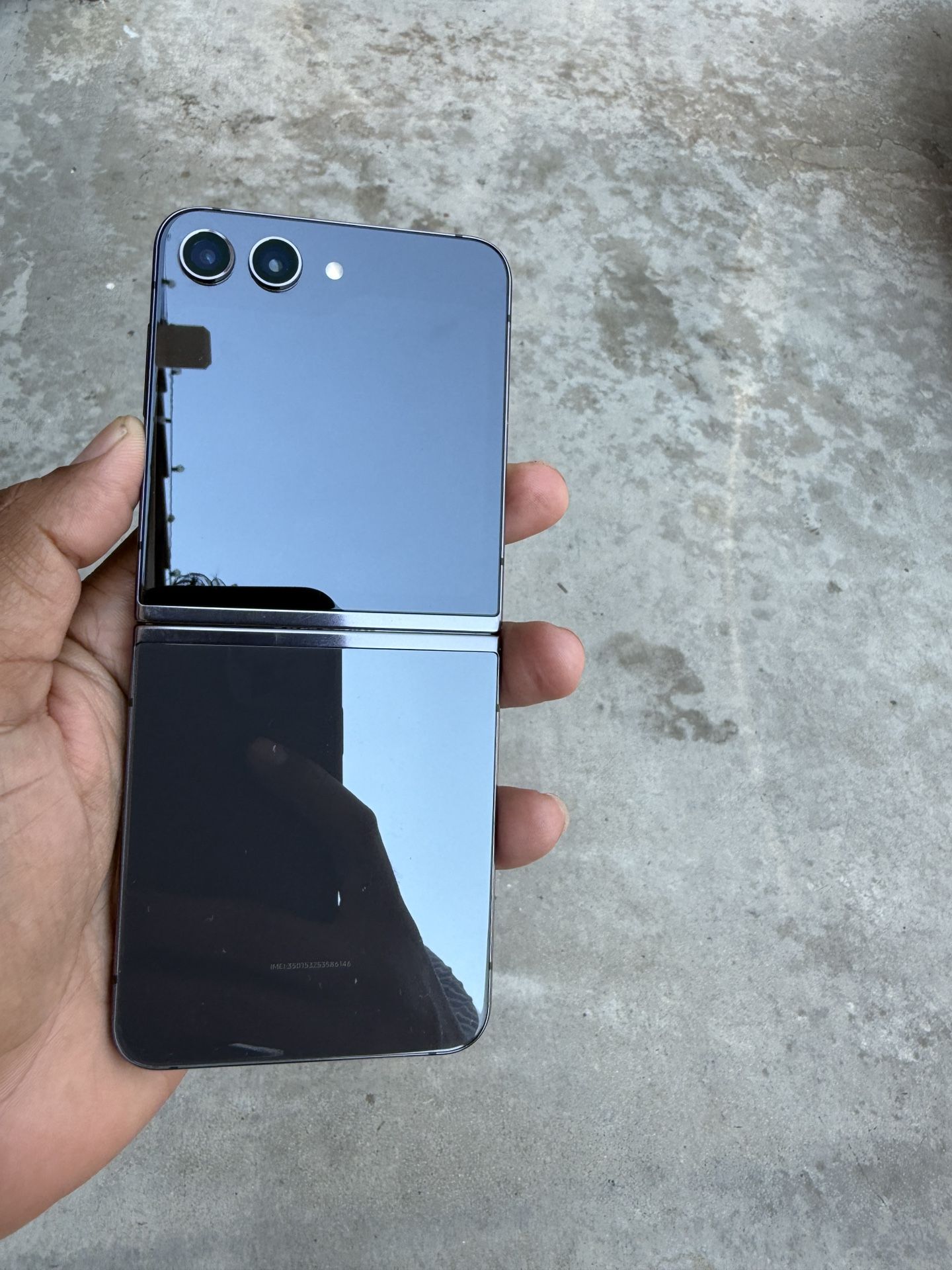 Samsung Galaxy Z Flip 5 256GB Unlocked Any Sim