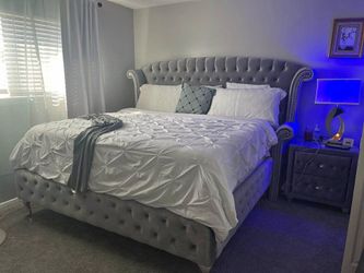 👑 Gray Upholstered Tufted King & Queen Platform Bed Frame W/ Wingback Headboard & Nailhead Trim • Opt Mattress | Pickup/Delivery 🚚