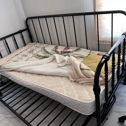 DAY DOBLE TWIN IRON FRAME 