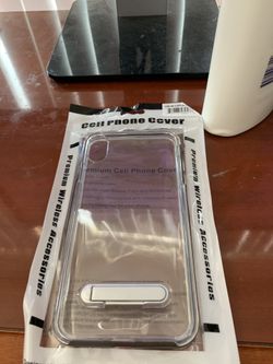 iPhone X’s max clear hybrid with metal kickstand