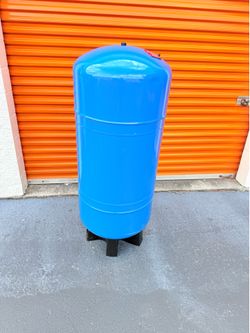 A.O. Smith 86.0-Gallon Vertical Well Pressure Tank