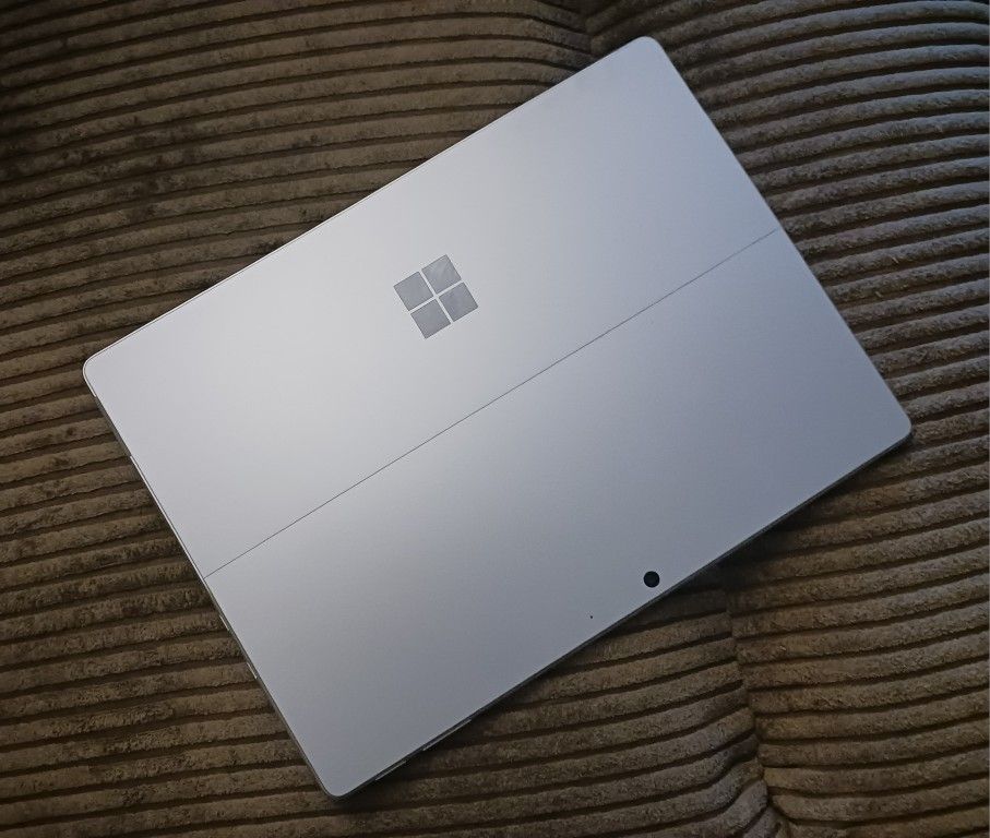 Microsoft Surface PRO 9 13 Inch 2880x1920 Touchscreen Intel Core i7 12th Gen 16 GB RAM 512 GB SSD Webcam Wi-Fi & BT Wireless Windows 11 Professional