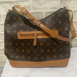 New Bag For Women. Purchased For $30 At Target. Selling For $10 Must Go Shoulder Bag New For Women. No Lower Firm On Price $10 Cash Only Thanks 😊 