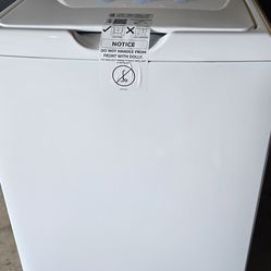 New GE - 4.3 Cu. Ft. High-Efficiency Top Load Washer with Cold Plus - White with Silver Matte