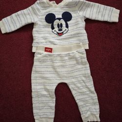 Disney Mickey Mouse Outfit