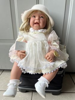 American Beauty by Lee Middleton 24” vinyl Baby Doll Pretty as a Rose