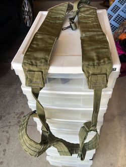 For carrying multiple hunting equipment and belts
