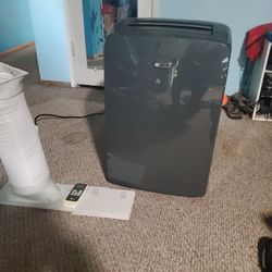 12000 Btu 450 Sqft LG Air Conditioner