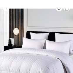 Royal Hotel Goose Down Comforter King Calking