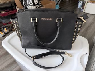Micheal Kors tote bag w/Strap