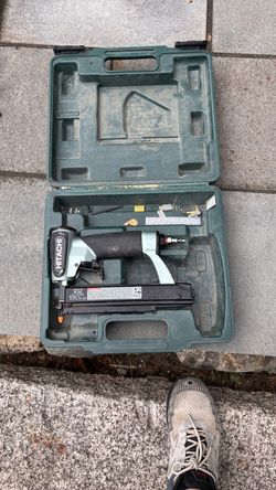 Pin nailer