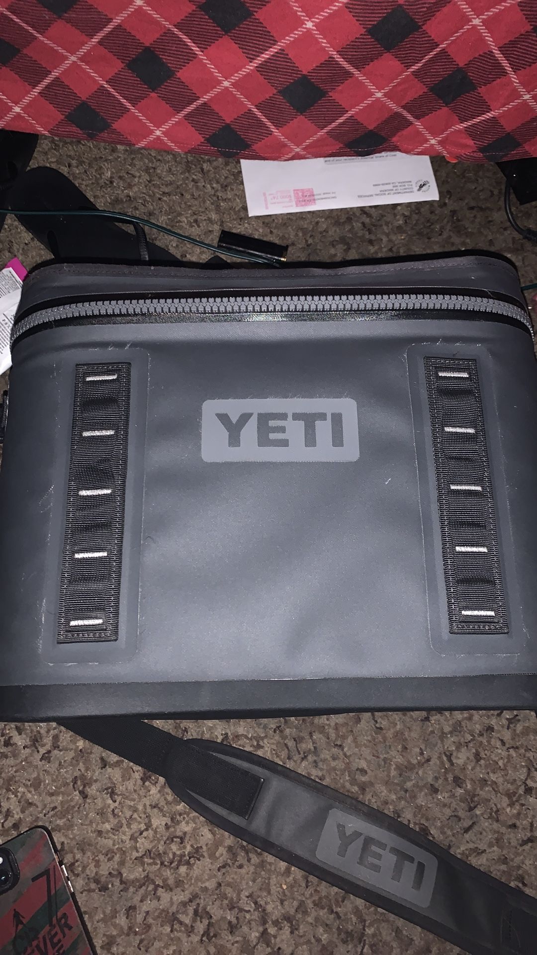 Yeti hopper flip 18