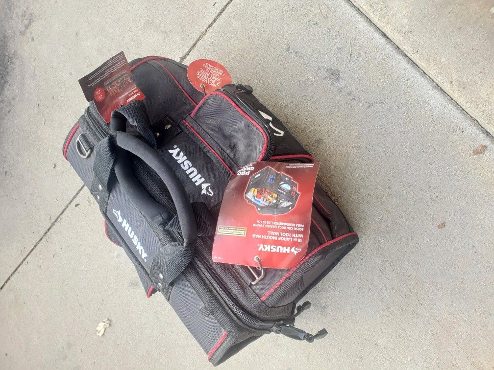 Husky 18 " Large Mouth Tool Bag