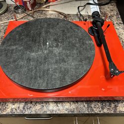 WORKING PRO-JECT DEBUT CARBON TURNTABLE MADE IN AUSTRIA