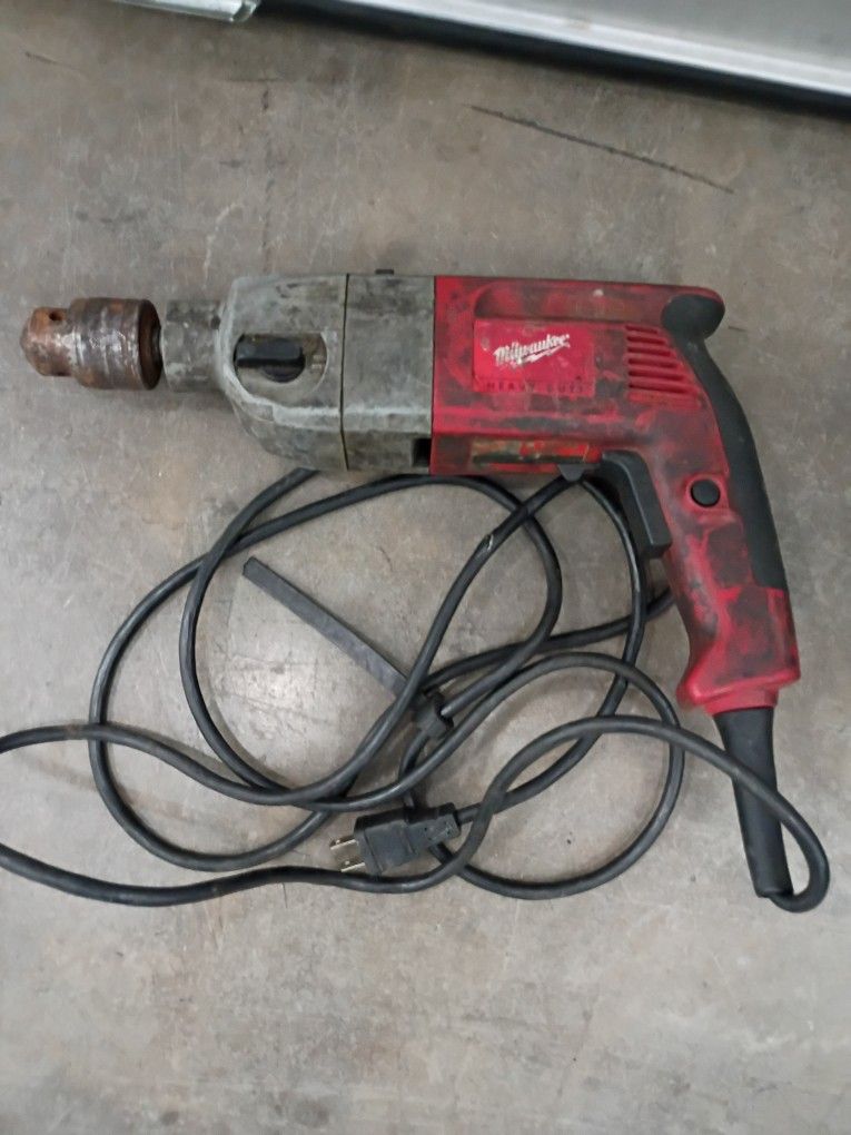 MILWAUKEE TOOLS 1/2" ELECTRIC HAMMER DRILL