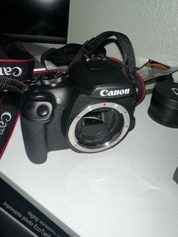 Cannon 2000D with accessories