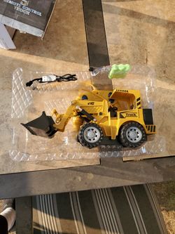 Radio Controlled Construction Truck w/ Movable Bucket