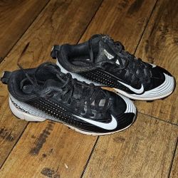 Nike Youth Football Cleat Size 1Y