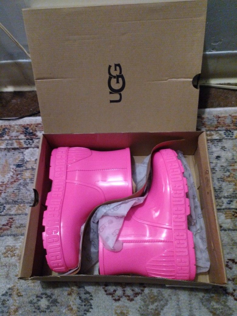 UGG Pink Boots 