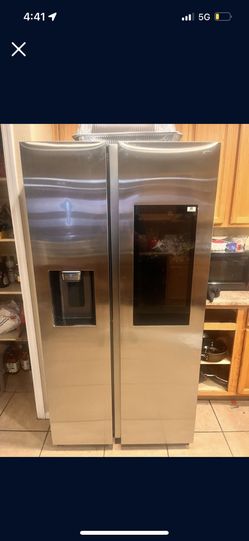 Side By Side Samsung Fridge 600 Or Reasonable offer 