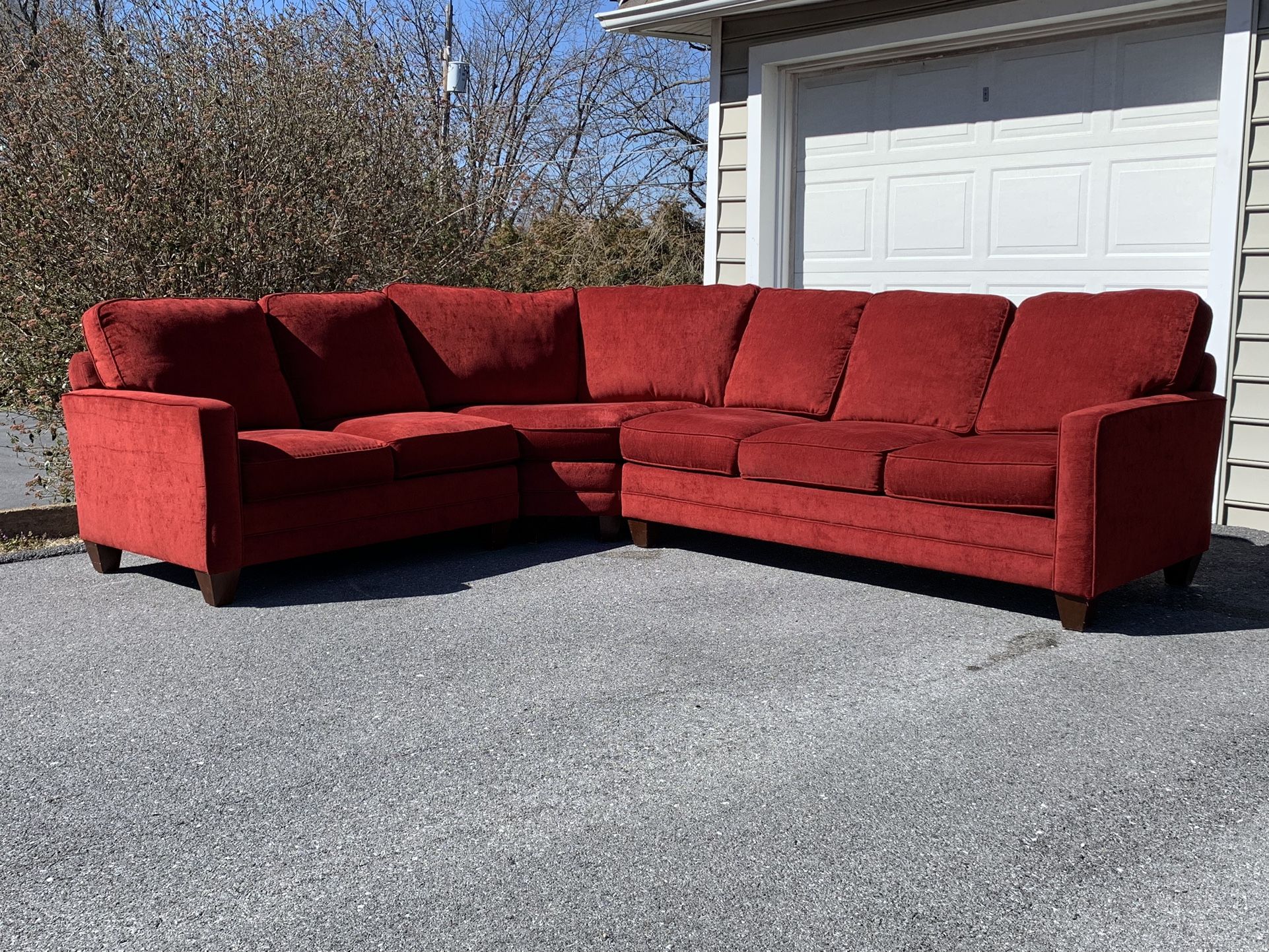 Free Delivery!- Bassett Large C Shaped Red Fabric Sectional Couch