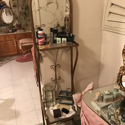 Vintage Gold Shelves 