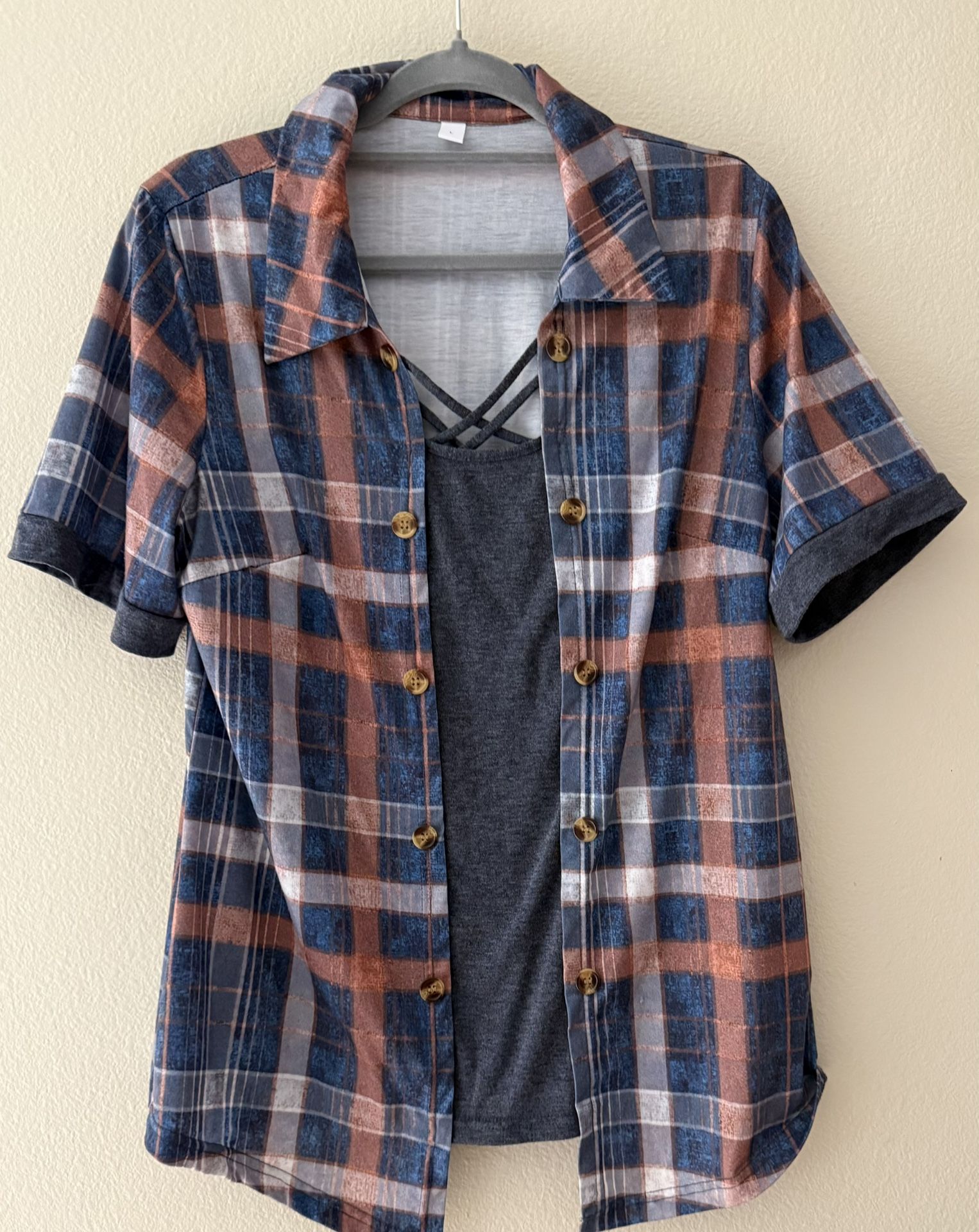 Women Plaid Top with Collar Grey is built in and Buttons are Decorative XL