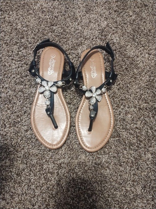 Rosegirl Black sandel size 7