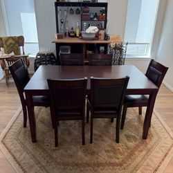 Dining room Table