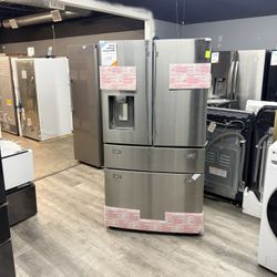 🔥SAMSUNG STAINLESS STEEL 4-DOOR REFRIGERATOR WITH ICE MAKER AND WATER DISPENSER🔥