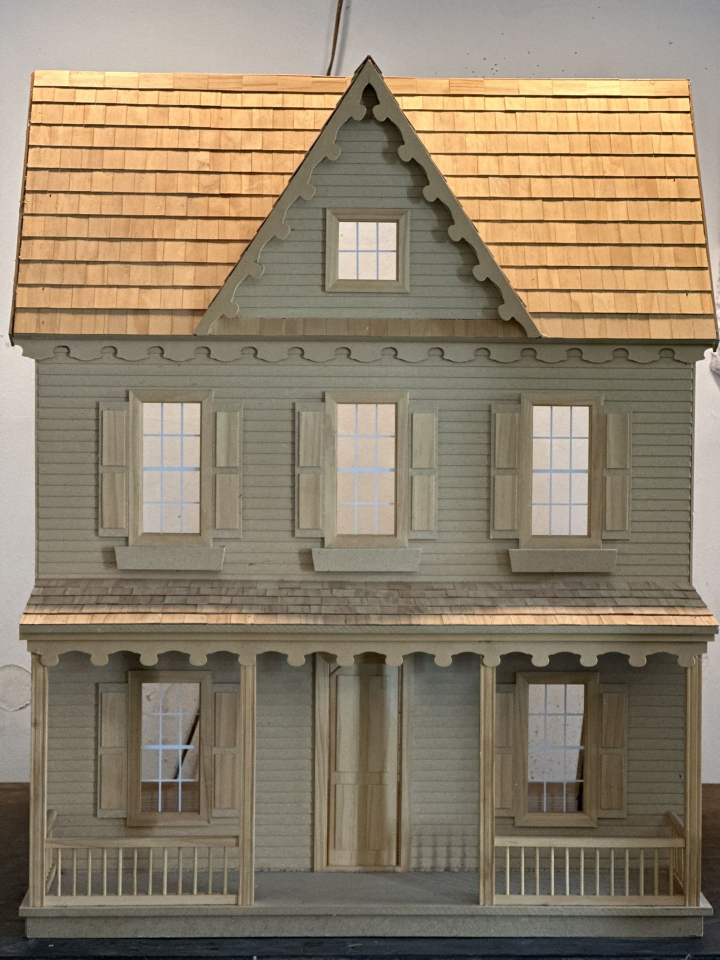 Vermont Farmhouse Jr. Dollhouse Kit