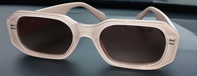 Quay HYPED UP Sunglasses