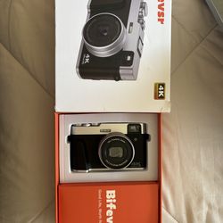 Digital camera