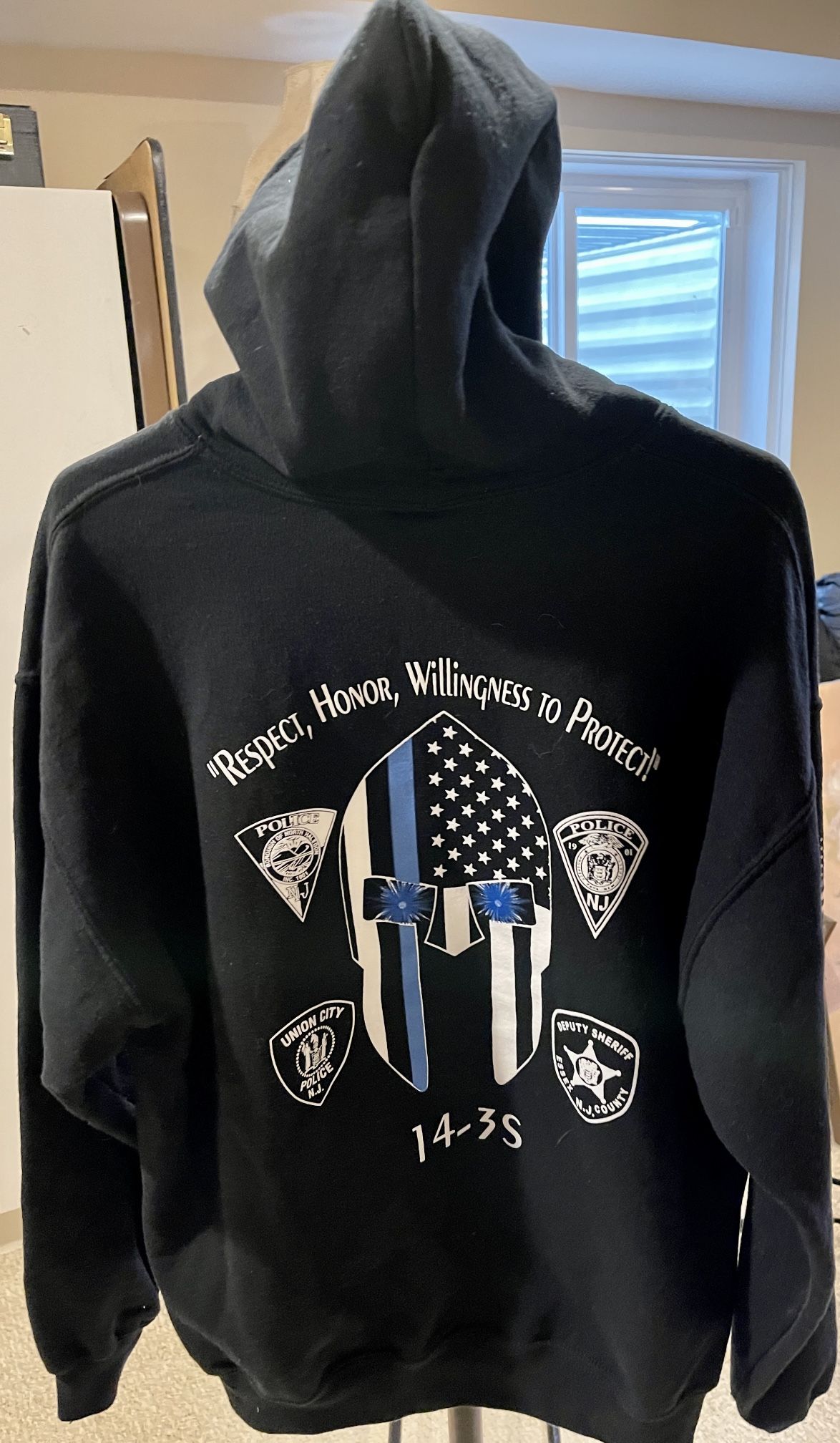 Long Sleeved Hooded Sweatshirt - Black - Large