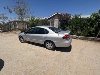 2004 Ford Taurus