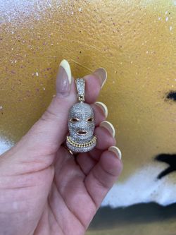 10k MASK CHARM 