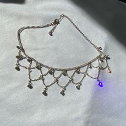 Sparkly dainty bib chain choker necklace. Very pretty in the sunlight