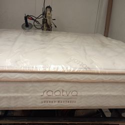 🎉🎊🎉🎊 $599 Eastern King Saatva Luxury Mattress 11.5" Firm Mattress Available $599 🎊🎉🎊🎉