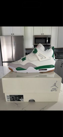Jordan 4 SB Pine Green Size 10