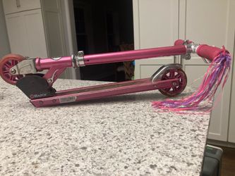 Kids Razor Scooter- your choice silver / red or PINK