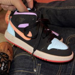 Jordan 1 Size 2y