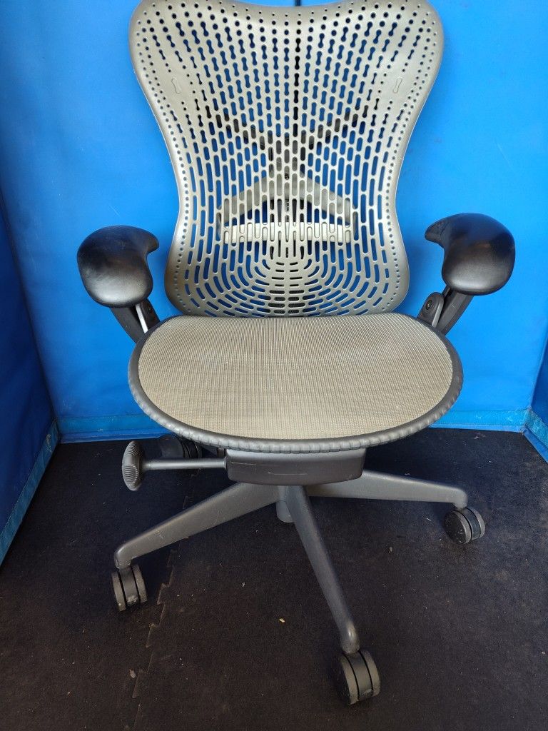 $80 Firm, Yes, It's Available, Herman Miller Mirra 1 Chair, Ergonomic, Needs Gas Cylinder, Clean, Good Condition