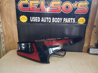 21 25 Lexus IS300 IS350 IS500 RH Tail light LED OEM.