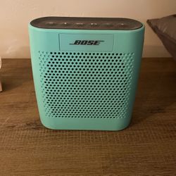 Bose color speaker