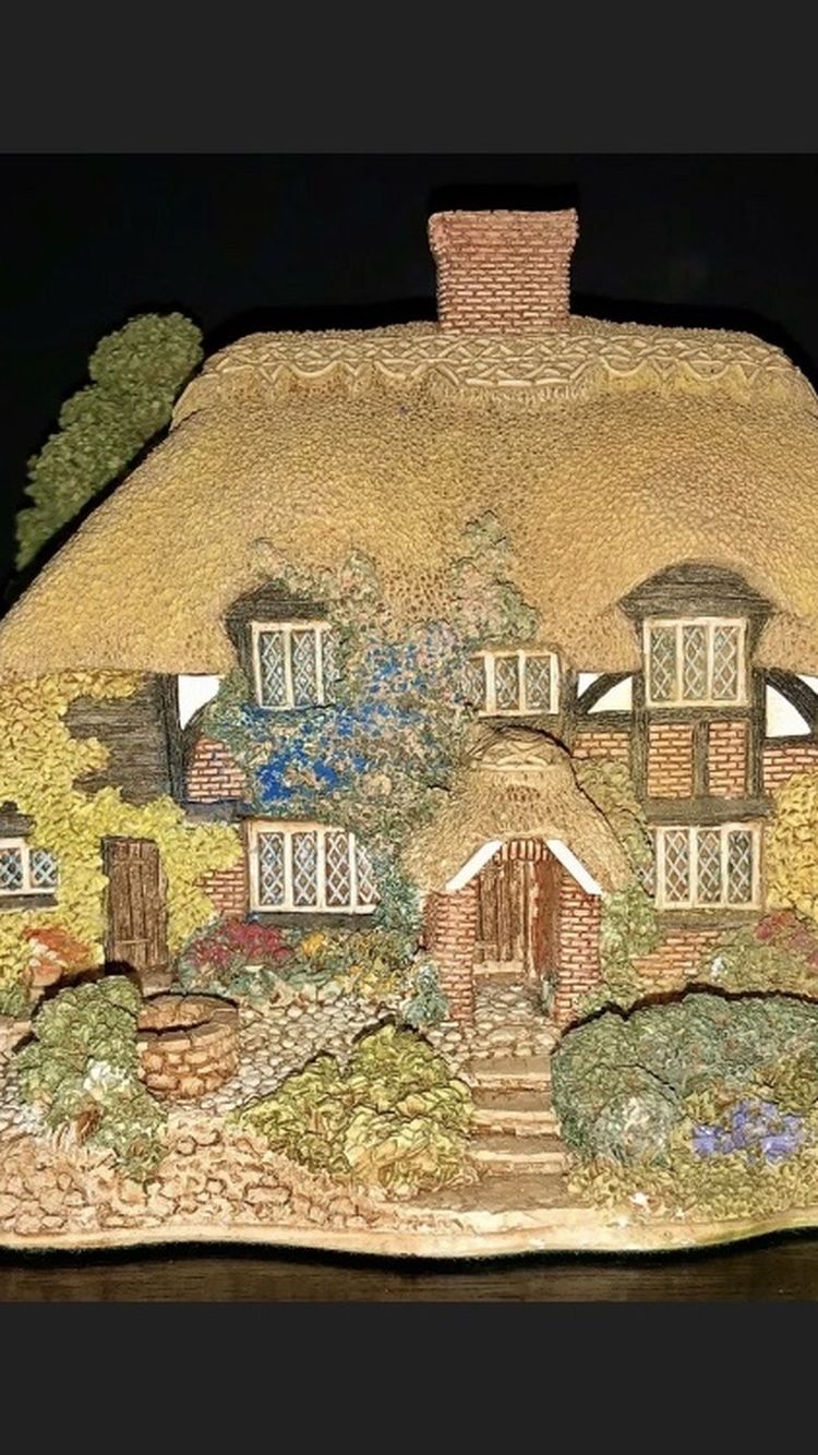 Lilliput Lane's Honeysuckle Cottage 1992, Limited Edition