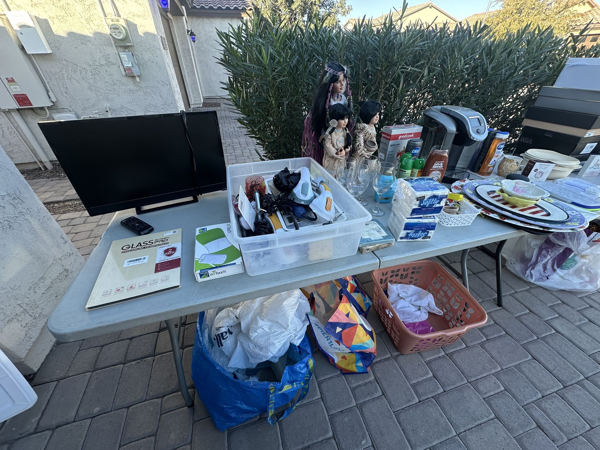 YARD SALE 83rd AVE AND GLENDALE 7am-2pm