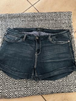 Short size 17 women