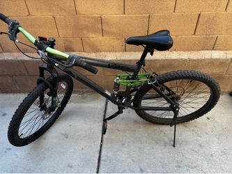 Genesis V2100 Mountain Bike