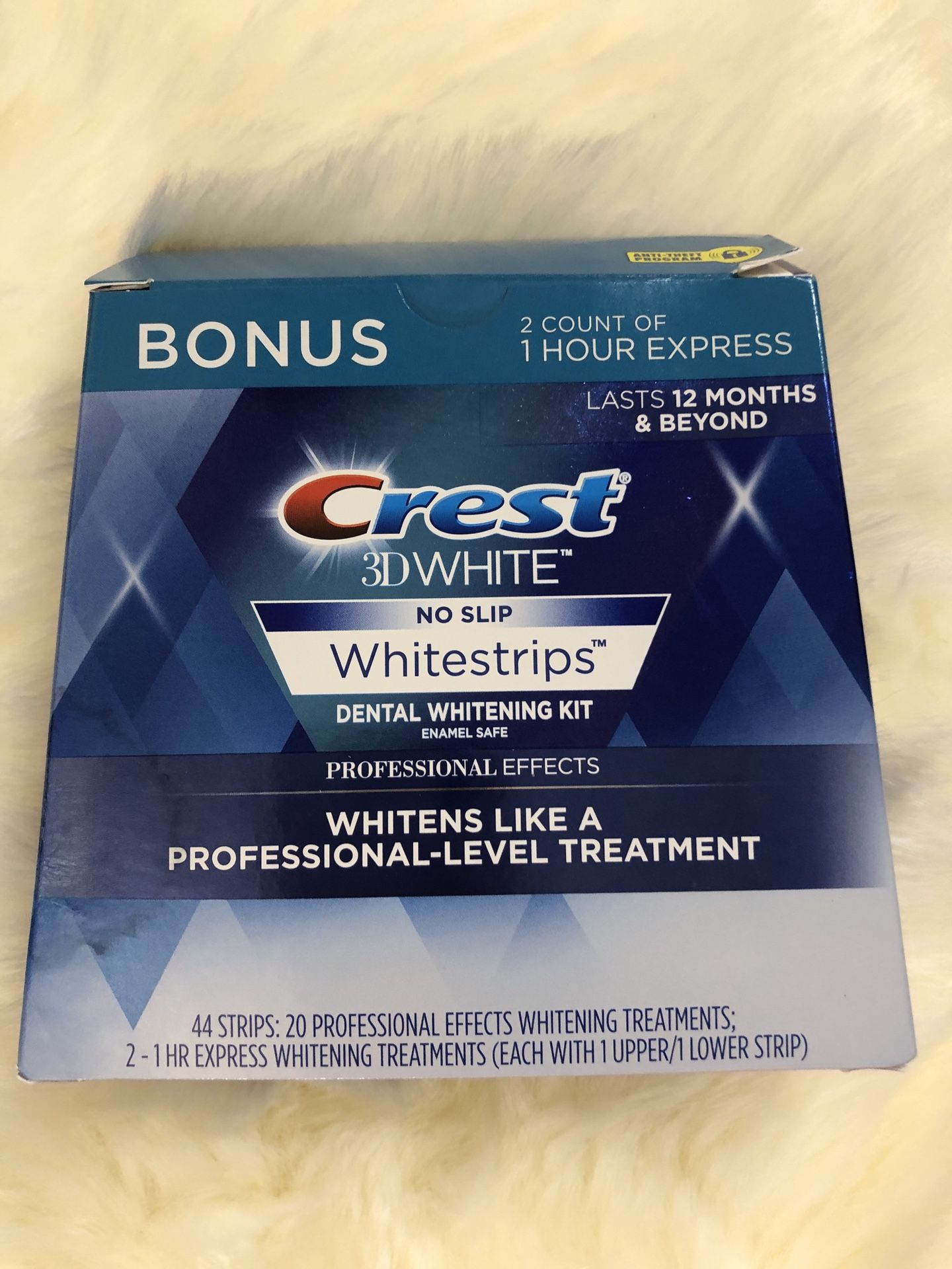 Crest 3D White Professional Effects Whitestrips 20 Treatments + Crest 3D White 1 Hour Express Whitestrips 2 Treatments - Teeth Whitening Kit